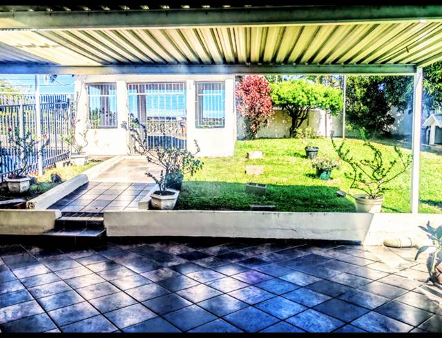 7 BEDROOM HOUSE FOR SALE IN UMHLATUZANA